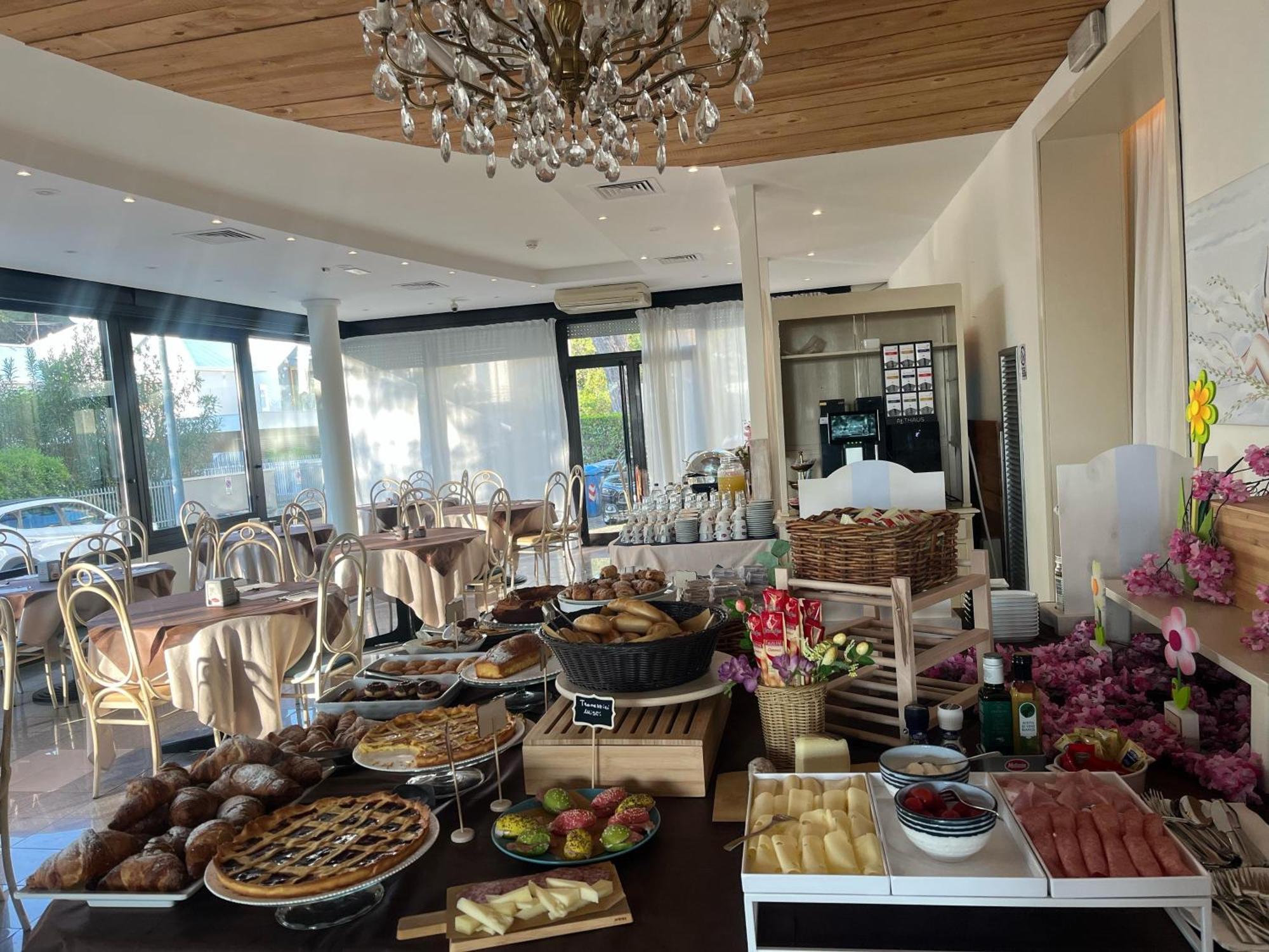 Hotel Garisenda B&B - In Centro A Riccione - Eksteriør bilde