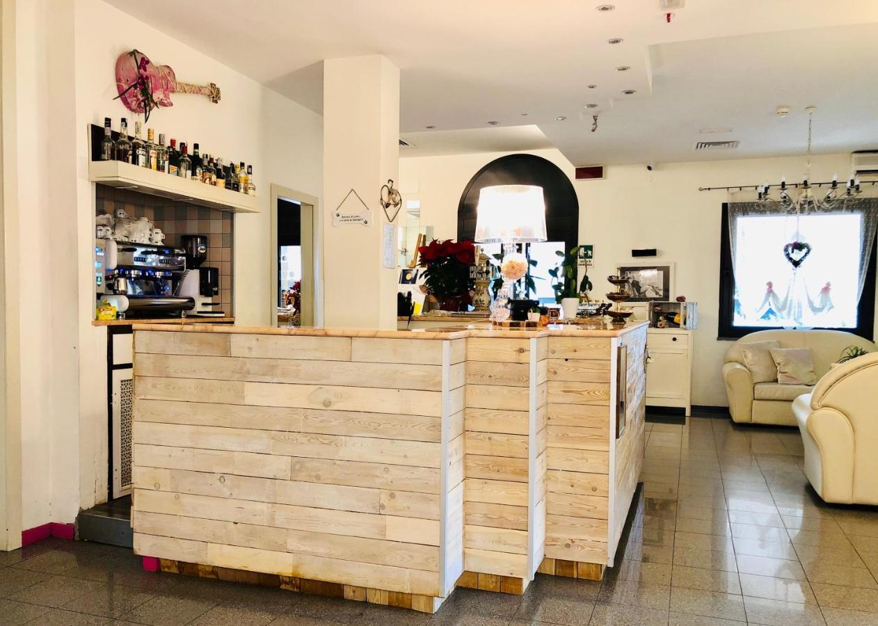 Hotel Garisenda B&B - In Centro A Riccione - Eksteriør bilde