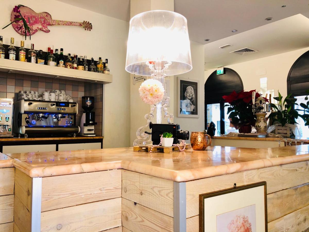 Hotel Garisenda B&B - In Centro A Riccione - Eksteriør bilde
